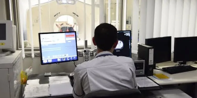 Having radiotherapy for breast cancer - 3 Videos