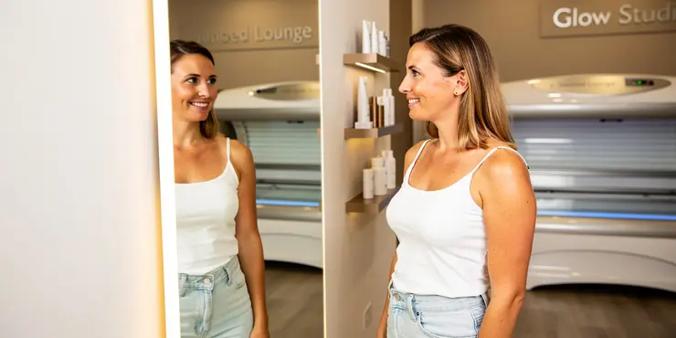 Are there psychological benefits to having a tan from a sunbed?