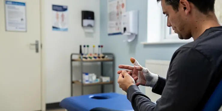 Post hand surgery - Stiffness management and trigger finger