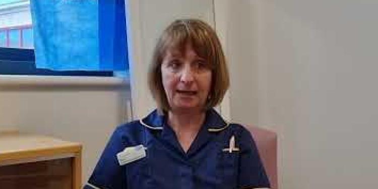 Ovarian cancer - signs and symptoms to look out for